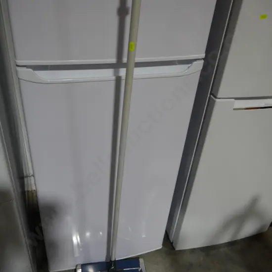 Carpet sweeper
