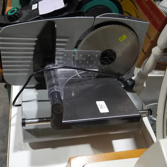 Electric meat slicer