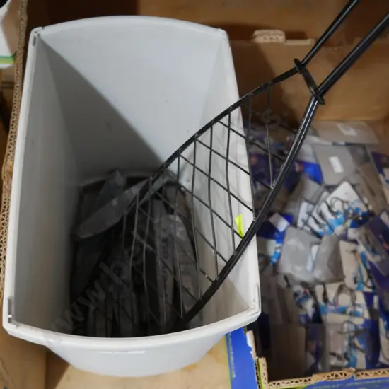 Fishing sinkers etc