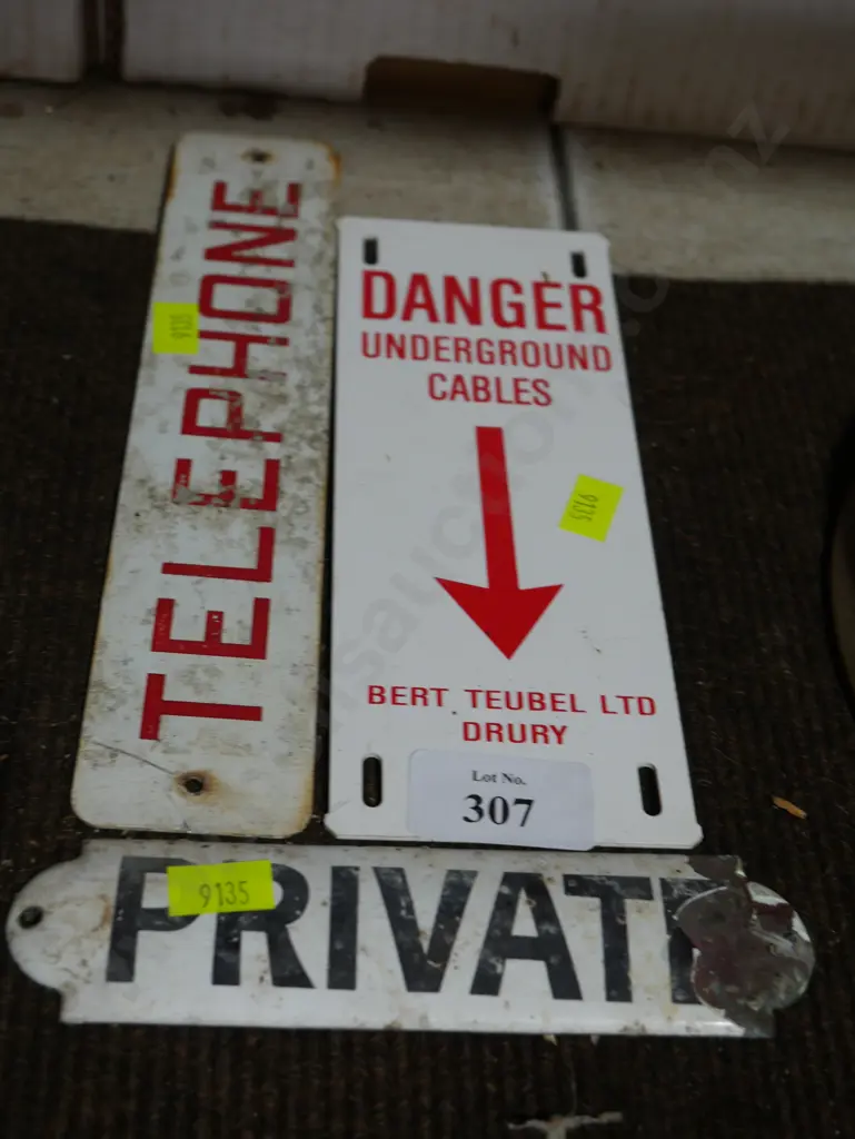 Assorted signs Image 1++