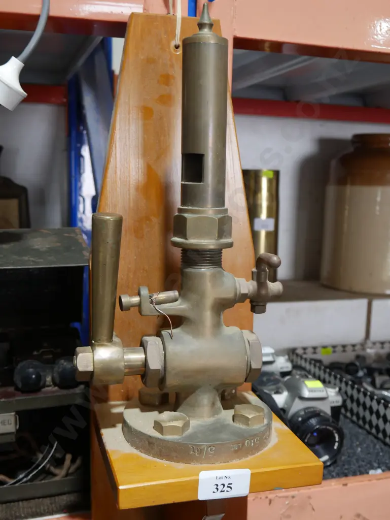 Brass valve Image 1++