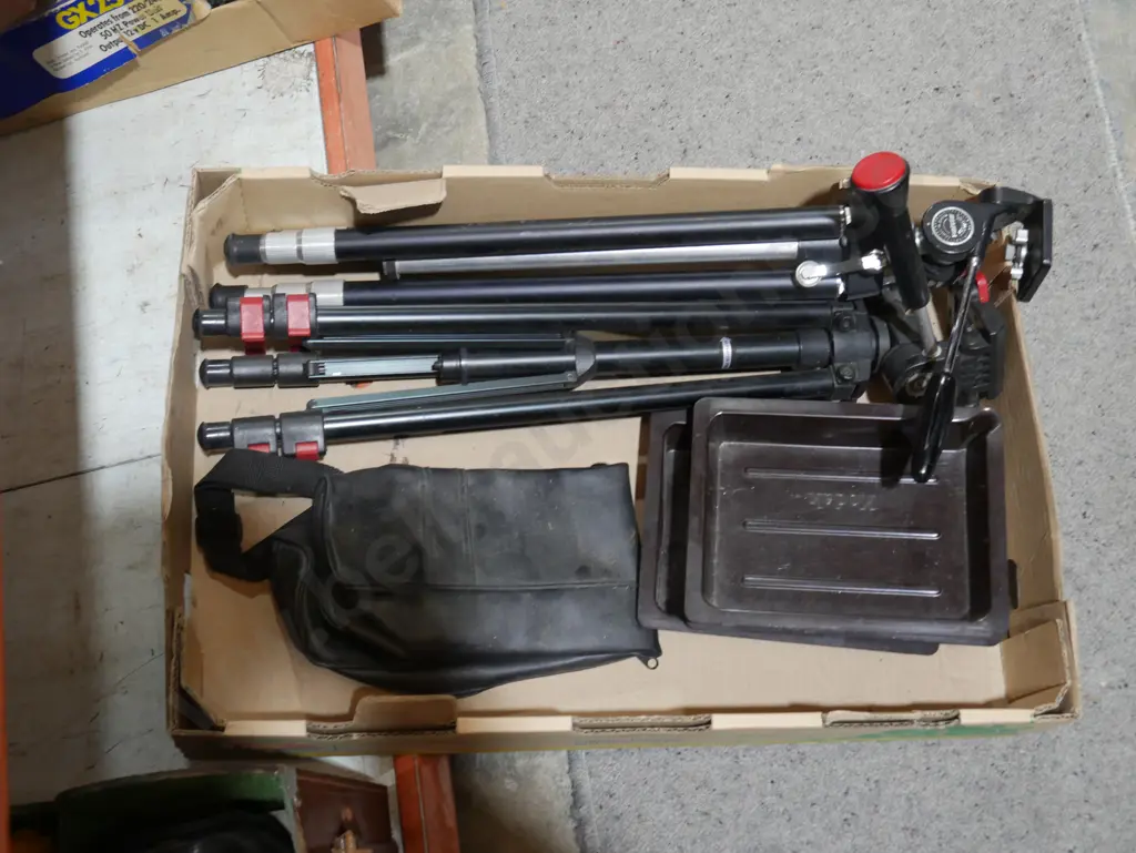 Tripods etc Image 1++