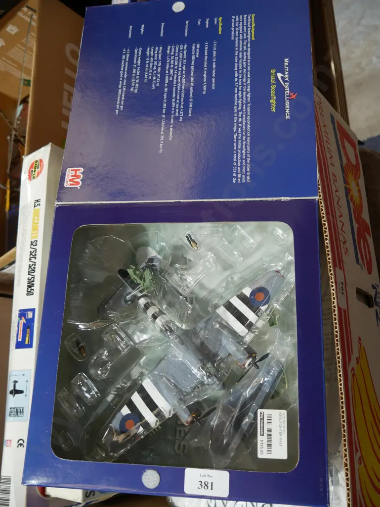 Model plane Image 1++