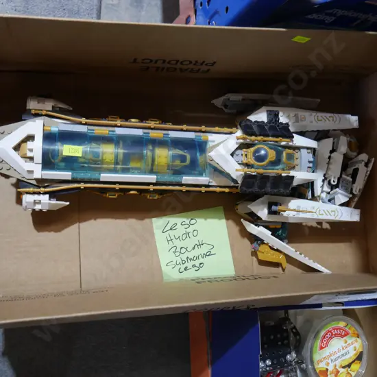 LEGO hydro bounty submarine