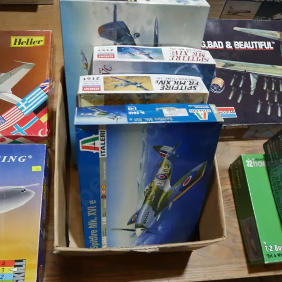 Assorted kitset models