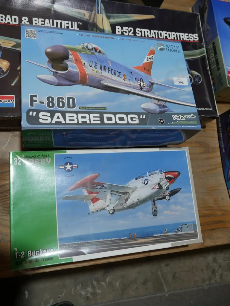 Two kitset models Image 1++