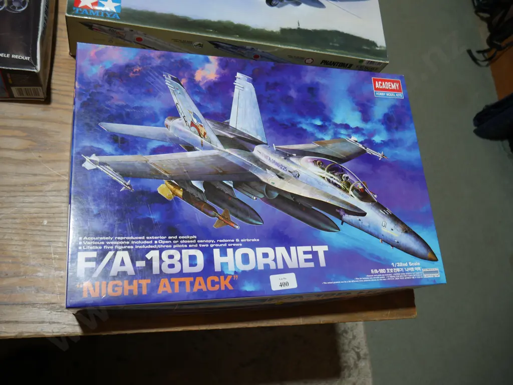 Kitset model Hornet Image 1++