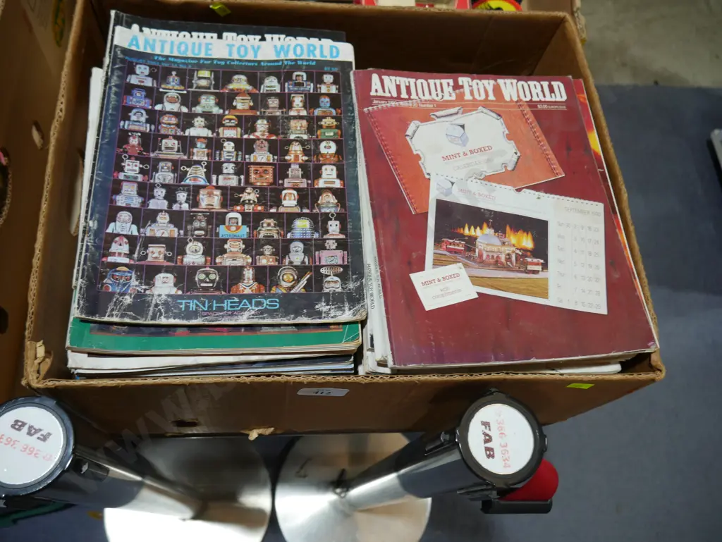 Magazines - antique toy world Image 1++