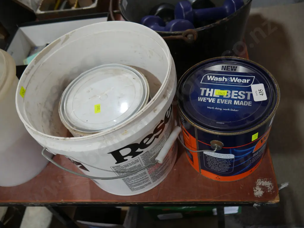 2 tins of paint Image 1++