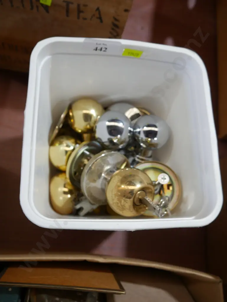 Door handles Image 1++