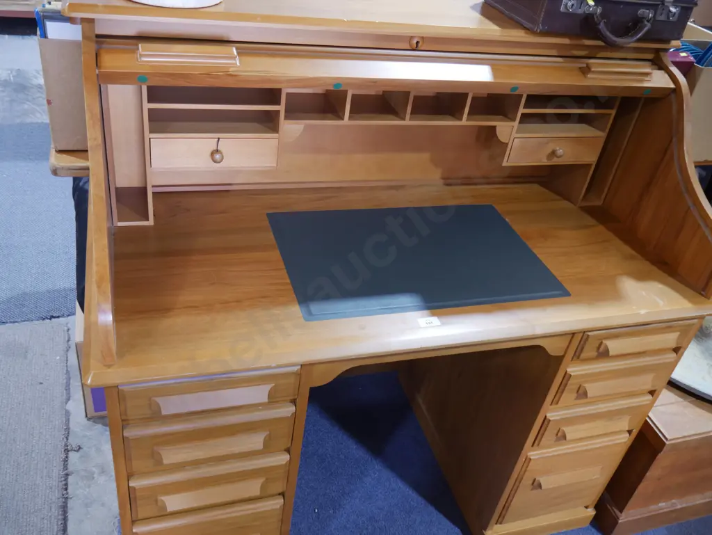 Roll top desk Image 1++