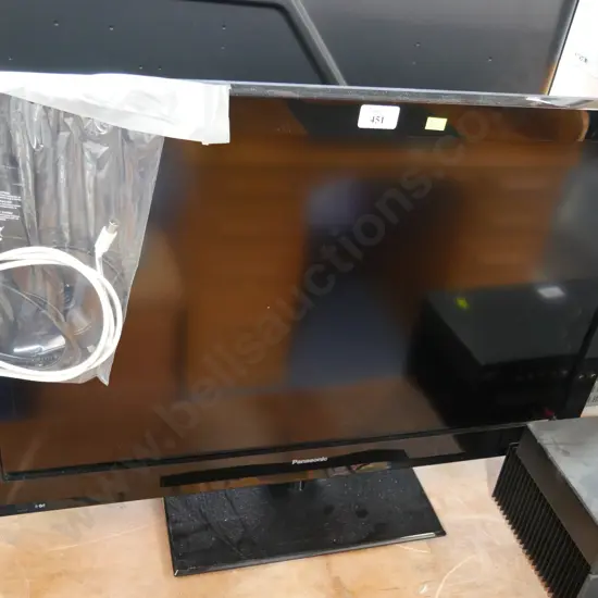 Panasonic 32-in TV