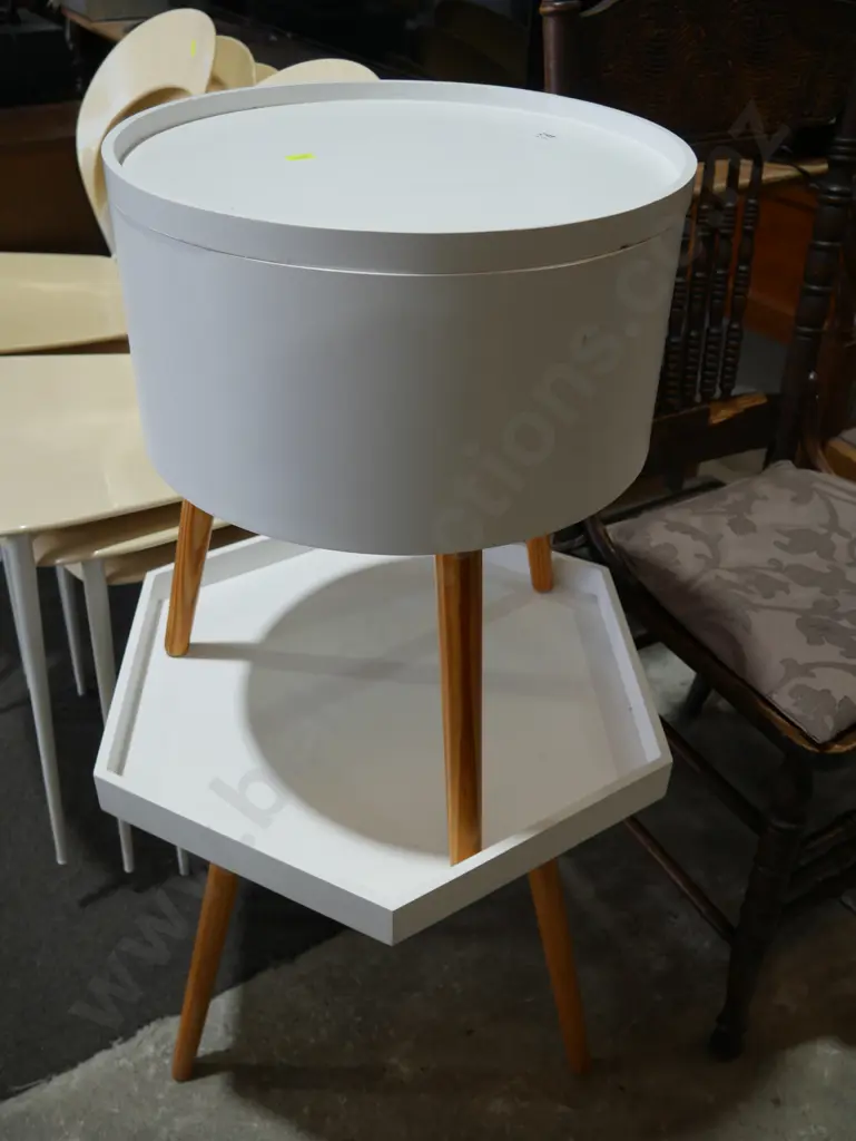 Two bedside tables Image 1++