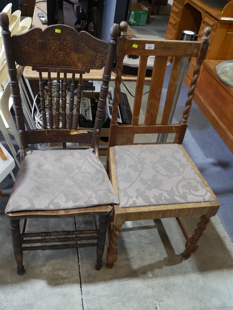 Two dining chairs Image 1++