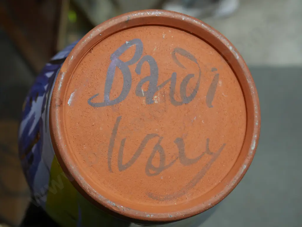 Bardi Ivory pottery jug Image 1++