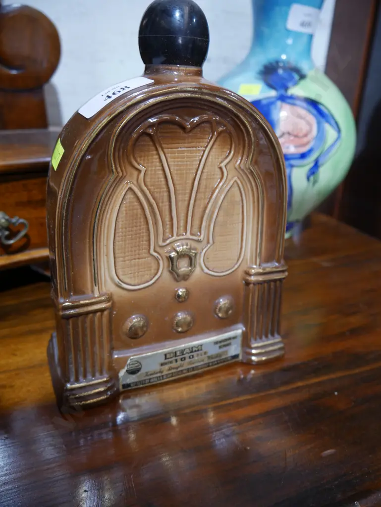 Jim Beam Kentucky straight bourbon whisky decanter Image 1++