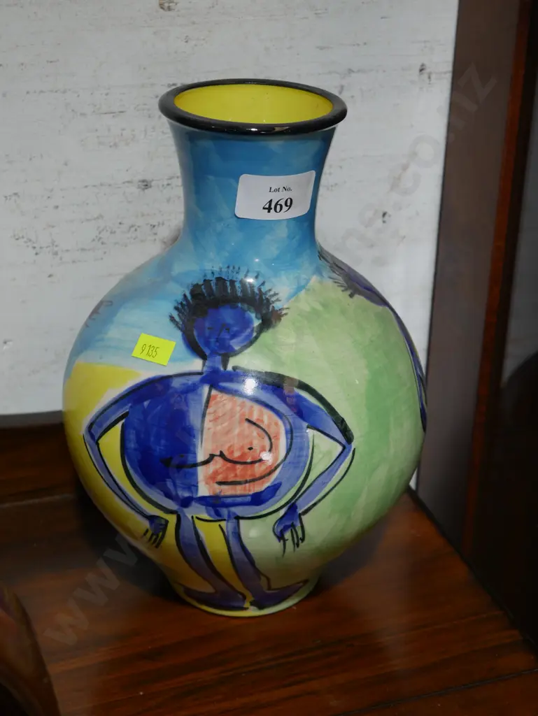 Henderson Dunedin pottery vase Image 1++