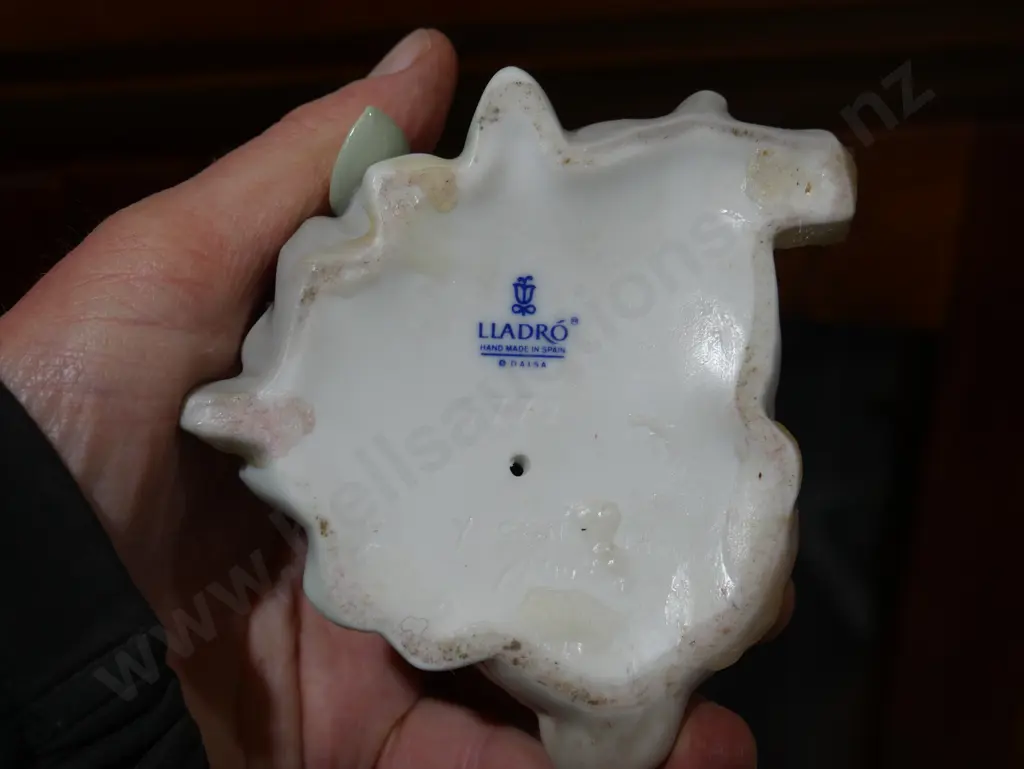 Lladro bunny Image 1++