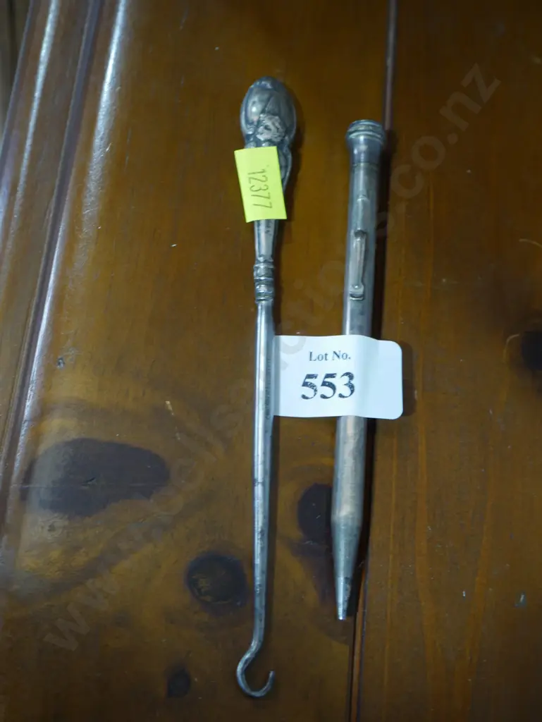 Sterling silver button hook etc Image 1++