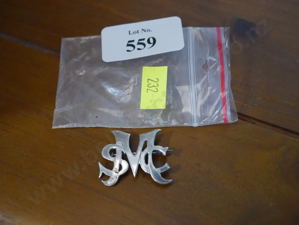 Sterling silver badge Image 1++
