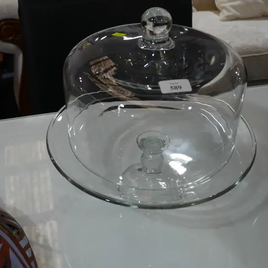Glass cake stand