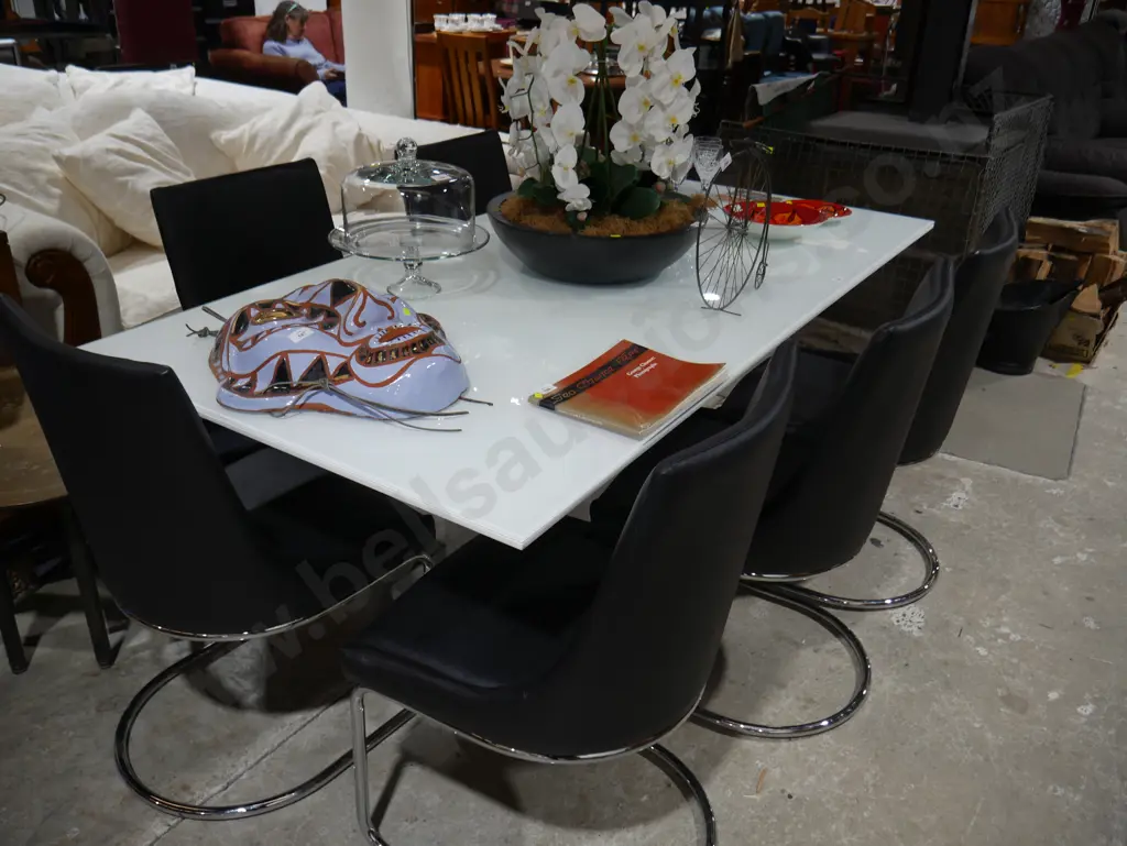 Glass top dining table and 6 chairs Image 1++