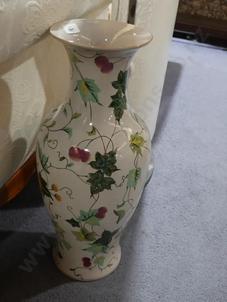 Large vase Image 1++