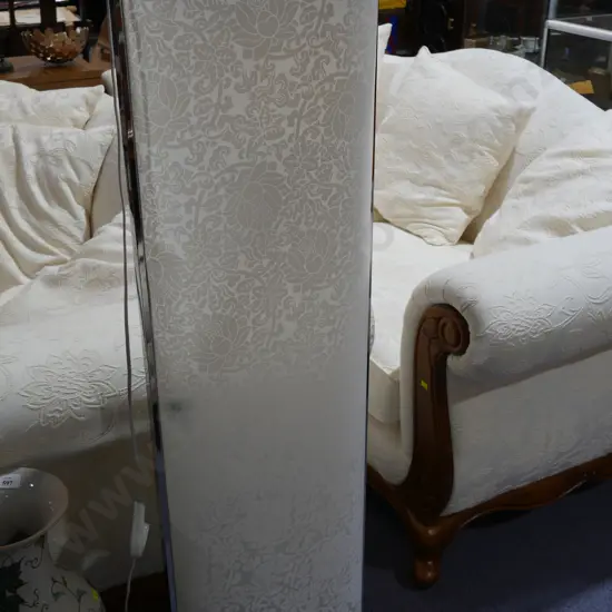 Floor lamp