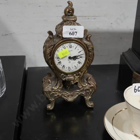 Winette mantel clock