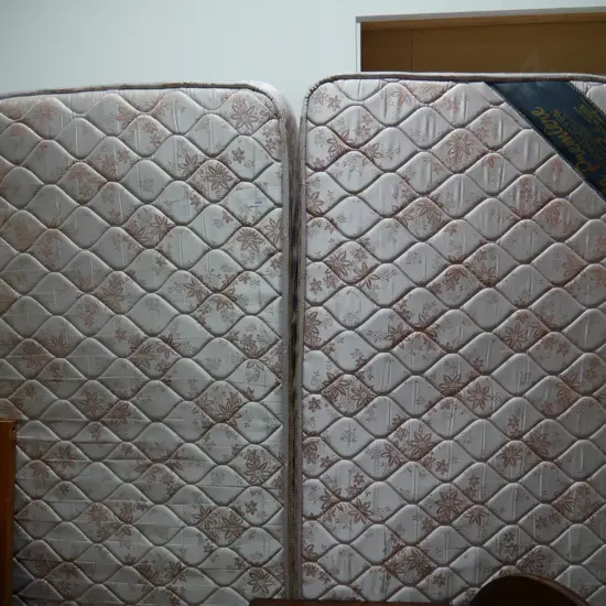 Split base zip up king bed