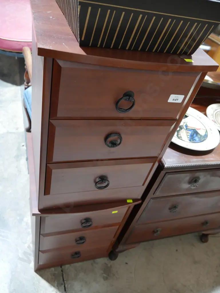 Pair of bedside drawers Image 1++
