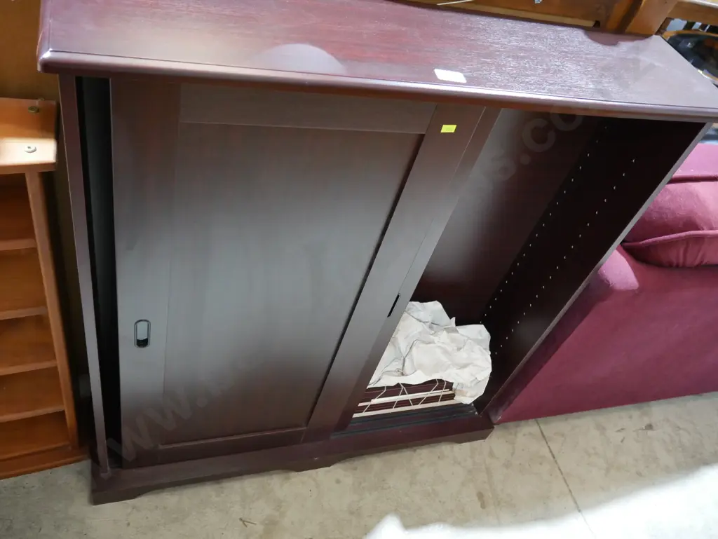 Sliding door cabinet Image 1++