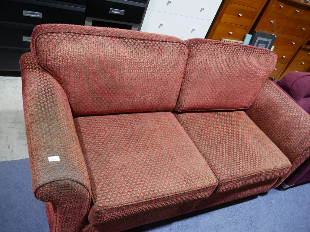 Two-seater sofa Image 1++