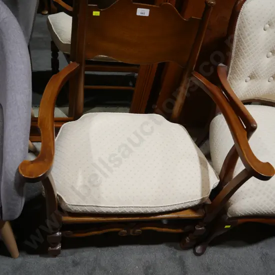 Elbow chair