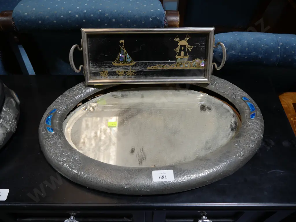Mirror and tray Image 1++