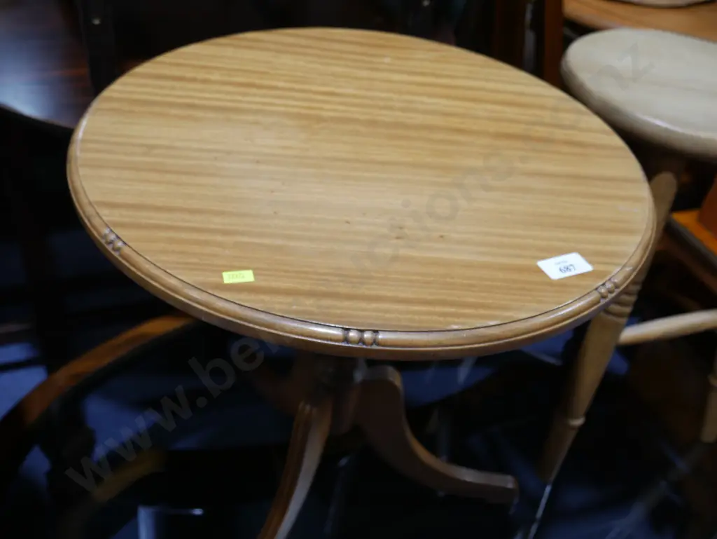 Occasional table Image 1++