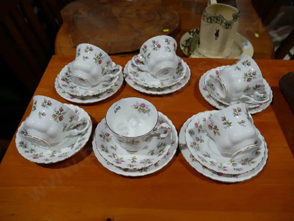 Royal Albert trios Image 1++