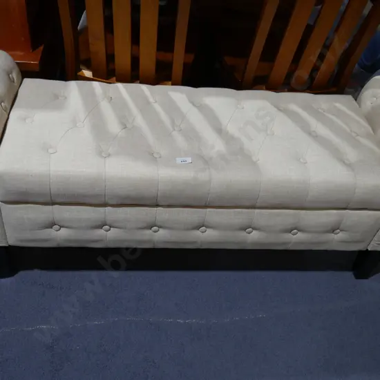 Storage seat