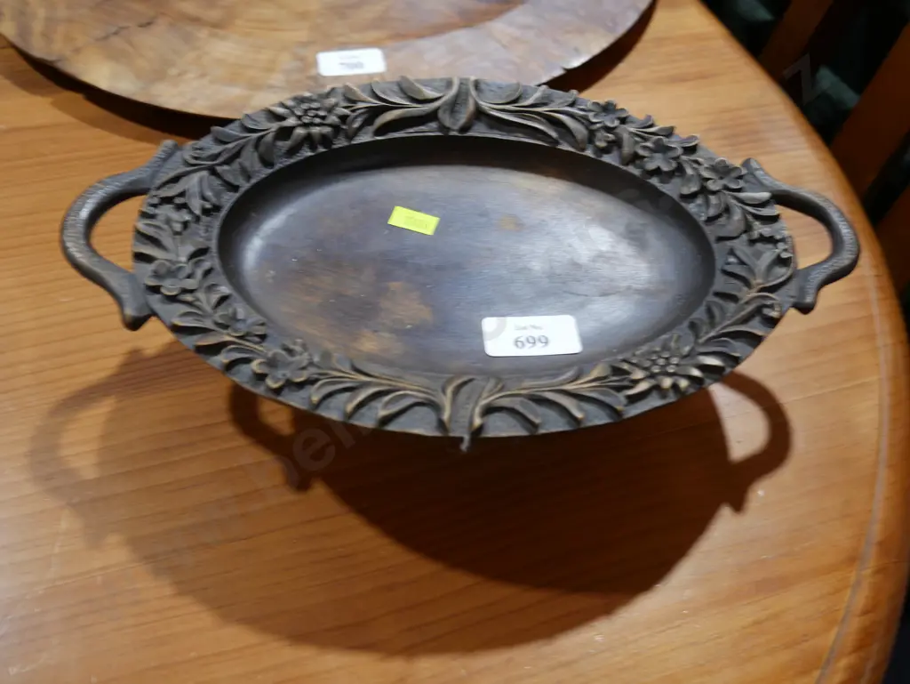 Carved wooden dish Image 1++