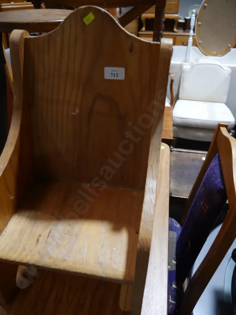 Child's chair Image 1++
