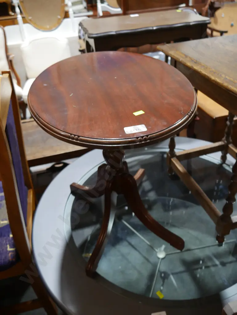 Wine table Image 1++