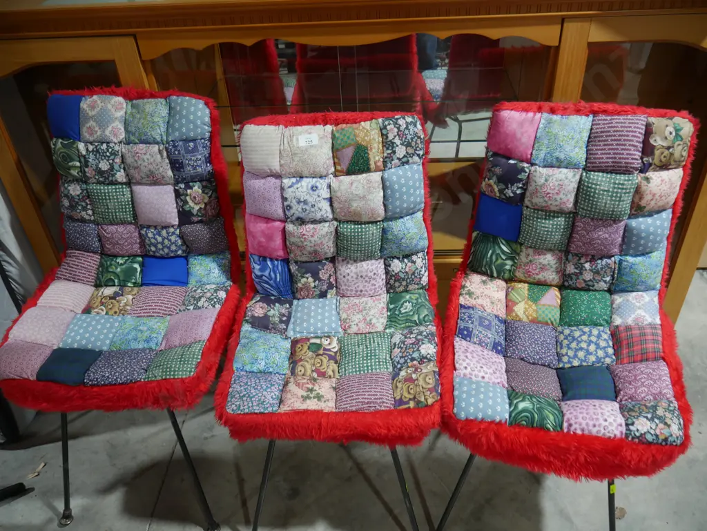 Three chairs Image 1++