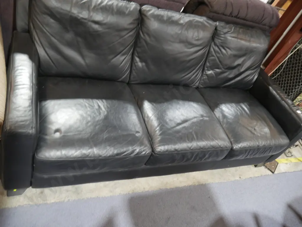 Leather three seater settee Image 1++
