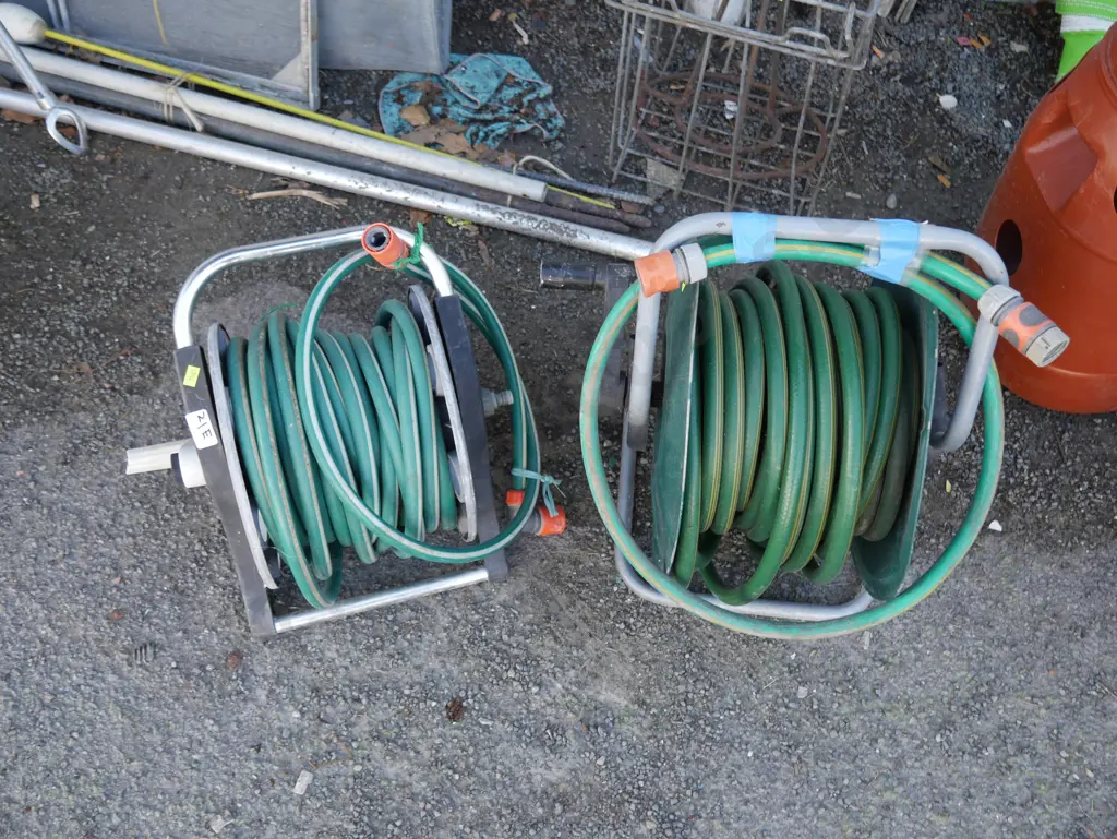 2 hose reels Image 1++