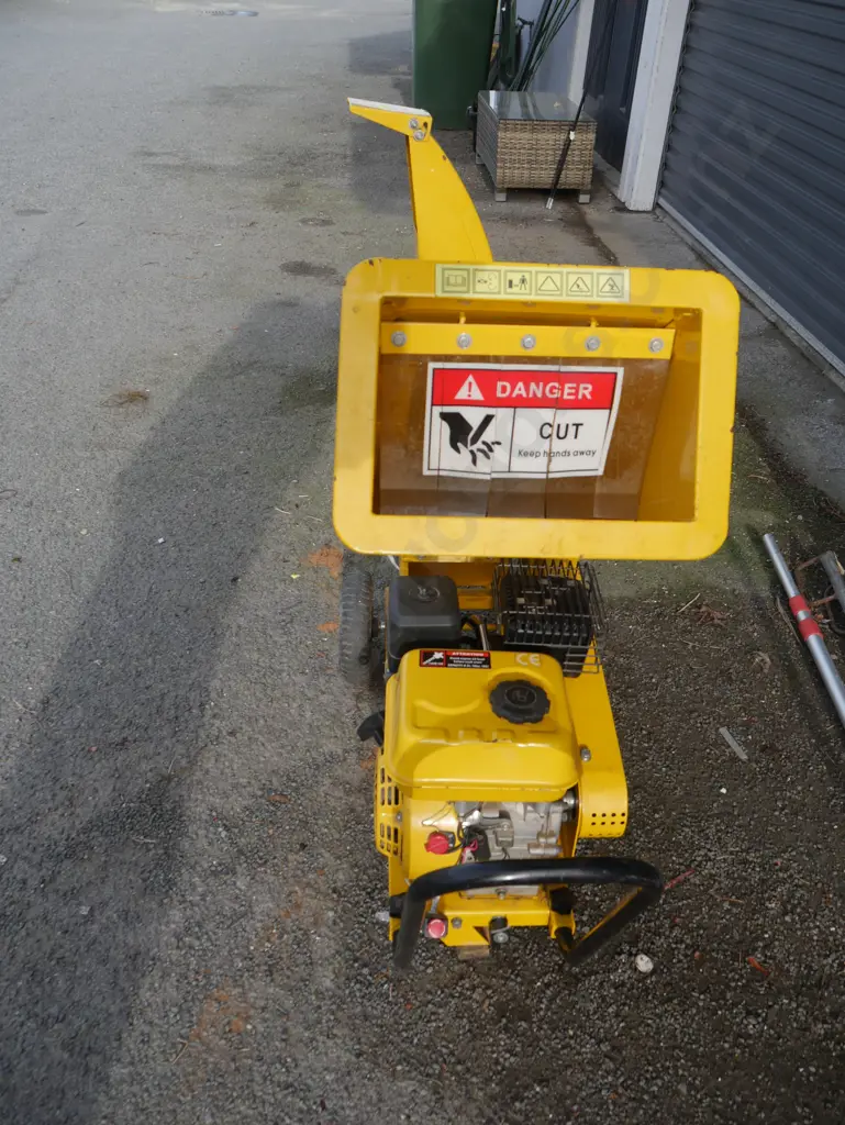 Wood chipper Image 1++