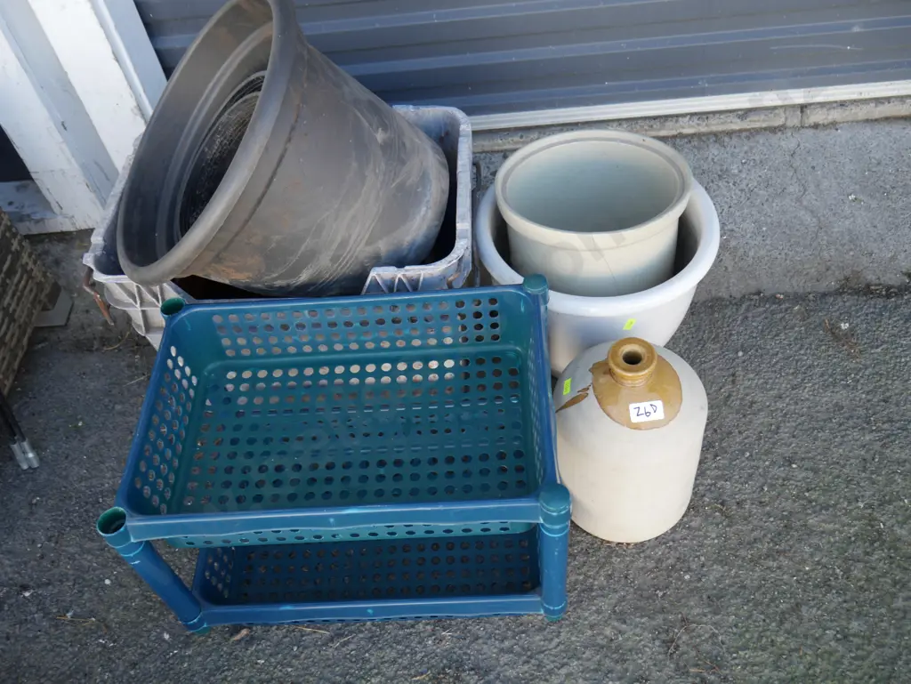 Stone jar, plant pots etc Image 1++