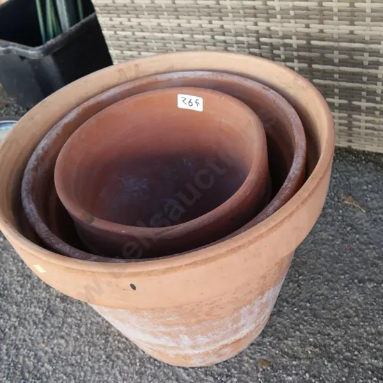 3 terracotta plant pots