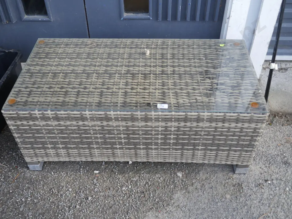 Outdoor coffee table Image 1++