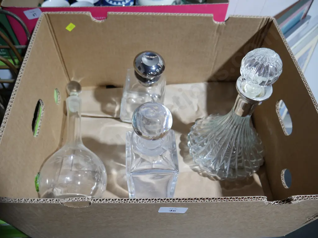 Glass decanters Image 1++