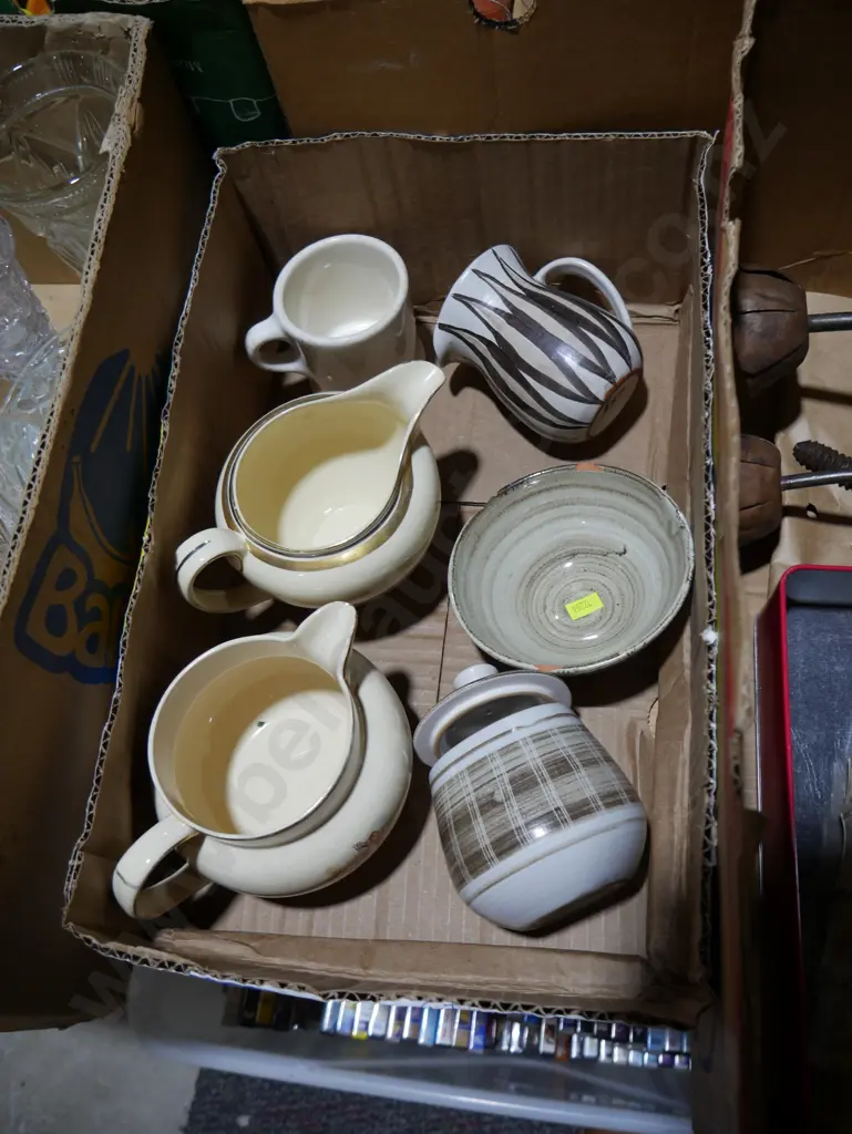 Hanmer pottery etc Image 1++